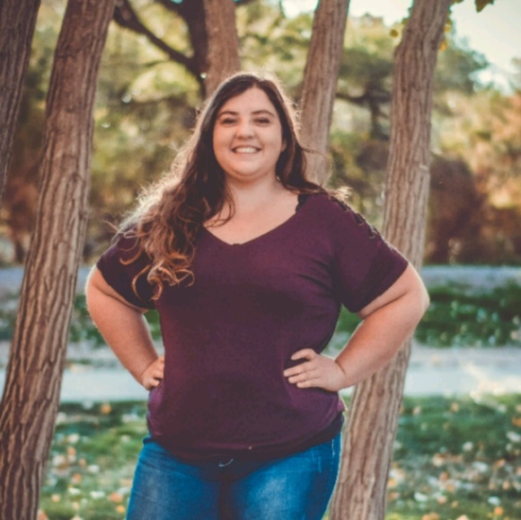 Meet your Posher, Sarah - Picture 1 of 1